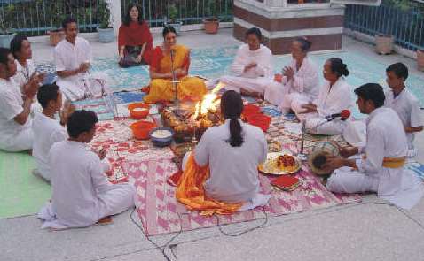 Rituals like Havan, abhishekas and puja are performed in the ashram on regular basis.